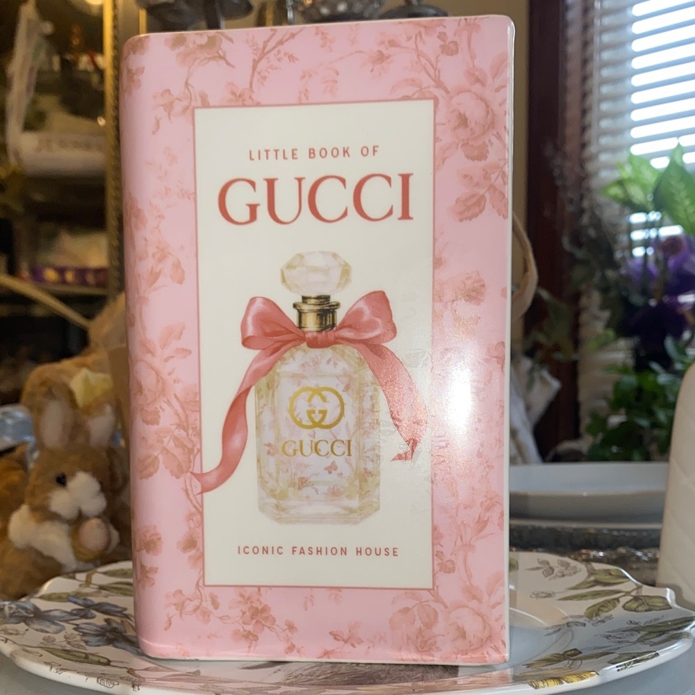 Ceramic BOOK Pink Floral Fragrance vase!